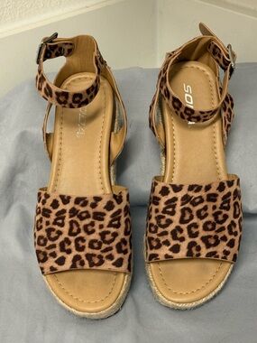 Leopard Print Ankle-Strap Espadrille Sandals - Brown